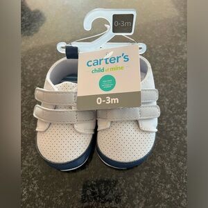Carter NWT 0-3 month white & navy shoes